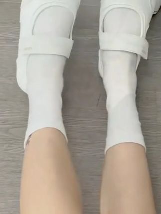 环球小白鞋女单鞋2025夏季新款魔术贴包头拖鞋平底女鞋轻便凉鞋 #夏季新款小白鞋, #轻便凉鞋推荐, #魔术贴拖鞋设计