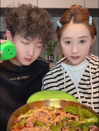 姐妹们爱的千层肚来啦~ 我不直播的日子大家也可以看视频啦~ #美食 #今天吃啥 #冷吃千层肚 #宿舍美食 h