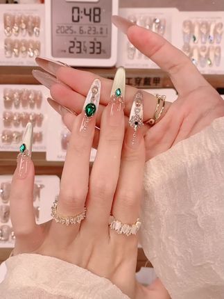【莫妮卡】简约纯欲穿戴式卸甲片闪钻手工定制穿戴甲#简约纯欲穿戴甲 #穿戴甲 #仙女必备 #谁带谁好看