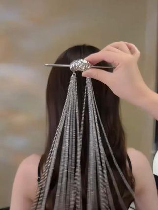 超火的高智感穿搭!我悟了!!!千万不要错过的高智感发簪!甜酷的金属风简约而不简单,上头高级满满~#发型就这么简单 #酷雅 #小众高级感饰品 #明星同款 #头饰发饰