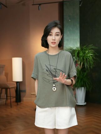 2025夏季新款薄款女装上衣休闲潮流百搭宽松型短袖圆领T恤衣服#夏季新款 #穿出高级感 #短袖t恤 #小个子穿搭 #简约搭配