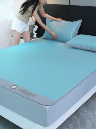 夏日床品里的清凉绿洲! #凉席 软藤席让你躺下就降温,整夜干爽,安享舒适睡眠! #床笠