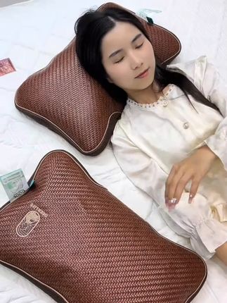 夏季冰藤凉席枕头全荞麦壳枕芯成人家用夏天冰丝夏凉枕偏硬护颈椎#凉席枕头 #冰藤凉席枕 #荞麦壳枕 #夏凉枕 #冰丝夏凉枕