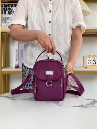 时尚撞色手机包,百搭洋气迷你牛津布斜挎包 #手机包 #斜挎包 #休闲包 #单肩包 #包包 @DOU+小助手