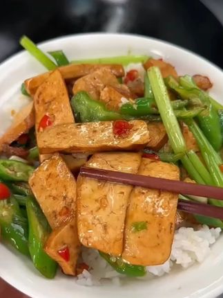 吃一次就爱上的湖南攸县香干,真的巨好吃,软嫩Q弹豆香味浓郁 #嘎嘎好吃 #攸县香干 #下饭菜 #太好吃啦