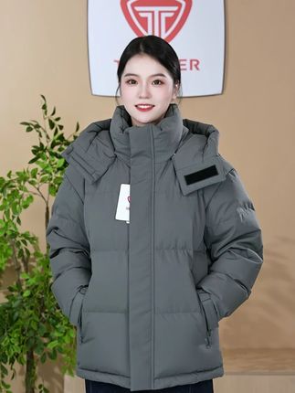聪明的人都会在夏天趁着这波反季福利提前准备好冬天的羽绒服!!!#坦博尔羽绒服 #反季羽绒服 #谁穿谁好看