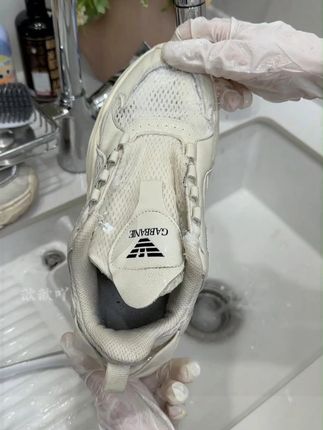 家务里最喜欢的就是刷鞋,别管多脏的鞋 子都刷的白白净净,真的是嘎嘎好用,不管是洗衣服还是 卫具厨具都能用#好鞋推荐#洗刷刷