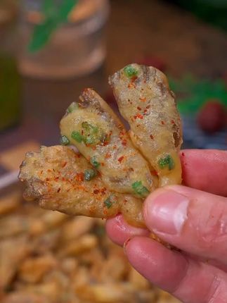 小朋友想吃炸鸡腿了,千万别出去买了,自己在家做简单又健康,吃着也放心#炸鸡腿  #炸鸡翅  #炸鸡  #炸鸡裹粉  #美食教程