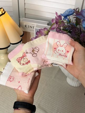 这么可爱的三角裤,女儿一定很喜欢。#母婴好物 #萌娃穿搭 #贴身衣物 #纯棉