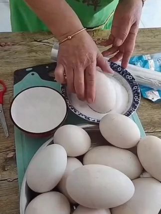 熟双黄咸鹅蛋烤鹅蛋流油网红低盐正宗新鲜咸香即食流心红太阳 #好吃到停不下来 #咸鹅蛋 #下饭神器 #营养丰富 #超便宜超划算
