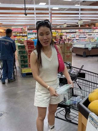 黄夫人听说小琴去了杭州 书恒没去黄夫人改变了主意 #瑛派儿老黄 #书恒 #小琴 #黄夫人#防晒乳