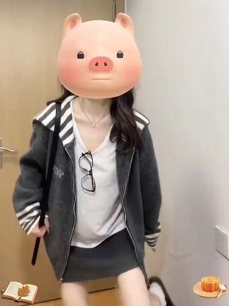 #韩系穿搭 #秋冬穿搭 #穿搭 #外套 #我要上热门 韩系海军领灰色条纹毛衣慵懒韩系秋冬毛衣外套自带披肩好看真口袋