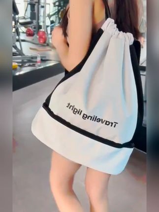 游泳健身,出去玩水都能带上它,别看它小小一个很能装#游泳包干湿分离 #干湿分离  #游泳包  #运动包 #训练包