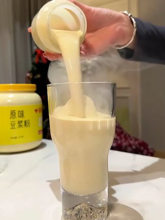 口感丝滑香醇,每天早上就惦记这一口 #豆浆 #豆浆粉 #喜确豆浆粉 #早餐吃什么 #仙女都在喝什么