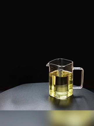 高硼硅月牙公道杯,耐热大容量,过滤泡茶超实用! #高硼硅公道杯 #过滤公道杯 #大容量茶杯 #耐热水杯 #月牙分茶器