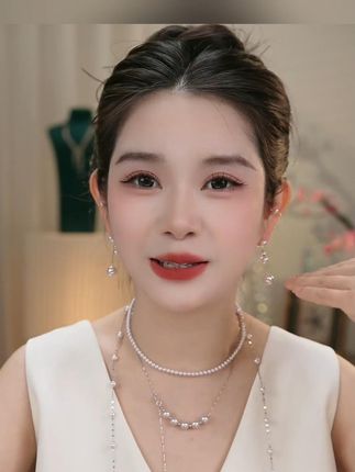 曼塔玫瑰紫珠葡萄流苏耳线灵动活泼长款经典简约#曼塔玫瑰紫珠 #耳饰分享 #耳饰耳钉气质百搭