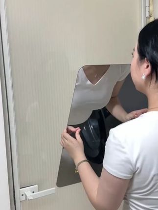 不会碎软镜子,即贴即用,不占地方,高清成像,安全方便#软镜子  #浴室镜  #镜子贴墙自粘  #亚克力镜子  #居家好物
