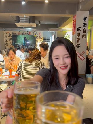 烧烤摊的烟火气,比滤镜还治愈 #徐州美食 #老拾烧烤 #徐州旅游攻略 #徐州最美老板娘 #老板娘日常