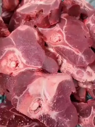 【新鲜牛脖骨】7斤本地小黄牛蝎子牛脊骨带肉牛骨头满肉脊骨顺丰 #脊骨 #脖骨斤