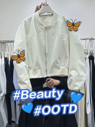 韩版棒球服,短款版型显高不压身,纯色拼接袖设计吸睛又百搭#ootd穿搭 #今天穿什么 #出游穿搭 #搭配技巧 #百搭