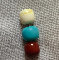 柏见固体文玩油,它算品牌货吗?卖了十几万盒了,始终也不敢以“品牌”自居,它只是一款好用但是价不高的文玩油产品吧。#文玩手串 #文玩油 #文玩爱好者
