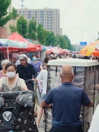 包装好看种类丰富的#月饼礼盒一定要提前囤,自留还是送礼都很合适#送礼#新式过秋上点心#中秋月饼开吃啦