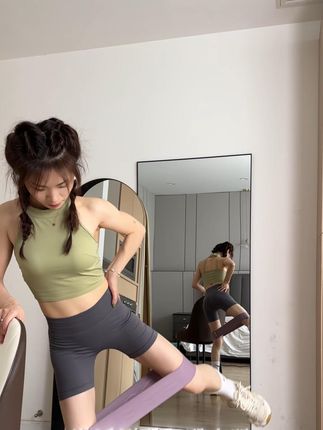 每天坚持练臀,我像变了个人,成功没有捷径, 如果有那这条路一定是坚持,加油!#好身材练起来 #居家锻炼 #蜜桃女孩 #翘臀不粗腿