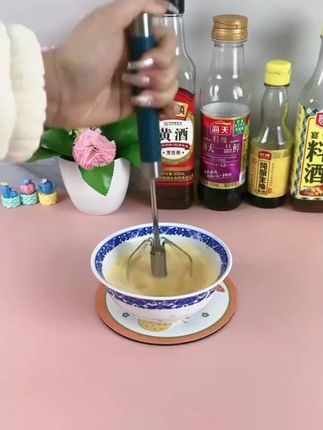 不锈钢彩色半自动打蛋器搅拌棒厨房按压式旋转手动工具打蛋搅拌器#打蛋器 #厨房工具 #手动搅拌器 #不锈钢制品 #彩色厨具