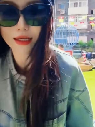 多口袋立领工装牛仔外套女春秋2025年新款美式设计感拉链休闲夹克#爆款热卖中 #好物推荐🔥 #新款牛仔外套