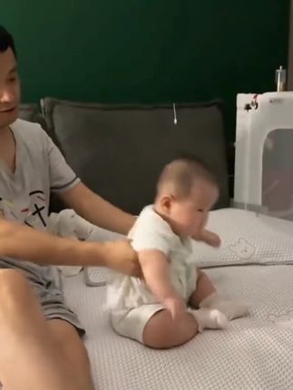 宝宝洗澡坐椅儿童洗澡神器洗澡凳可坐托座椅婴儿浴盆支架防滑浴凳#学座椅