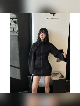 2025秋季新款美式时尚辣妹立领拉链长袖连衣裙女收腰显瘦包臀短裙#连衣裙 #长袖连衣裙 #御姐 #包臀短裙 #辣妹穿搭