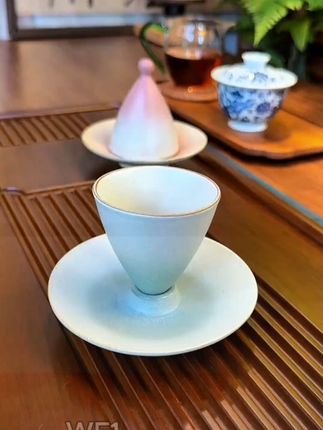 小康泡简约陶瓷铃铛杯小口径功夫茶杯主人杯 小康泡简约陶瓷铃铛杯,创意锥形小口径,功夫茶杯个人品茗超合适! #陶瓷铃铛杯 #功夫茶杯 #个人品茗杯 #无限回购的宝藏单品