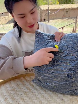 咸香酥脆的一吃就停不下来#蚕豆 特别的香