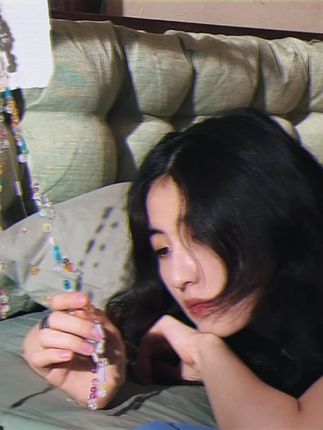 在蘑菇屋的小小世界里,和#张子枫 一起感受生活的温度~#张子枫蘑菇屋氧气感生活写真 #向往的生活