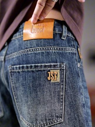 别找了,这就是你们想要的锥形牛仔裤,版型遮肉显瘦显腿长!#男士牛仔裤#显高显瘦显腿长#百搭裤子#男生穿搭#谁穿谁好看