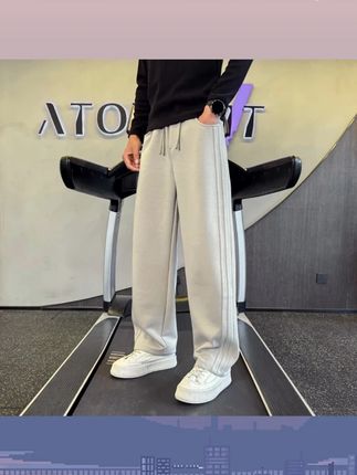 灰色高级黑色百搭,建议直接锁死两条! #男生ootd #休闲裤  #卫裤搭配  #百搭神裤  #弯刀裤