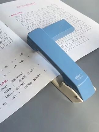 可以正常订,还能订中缝的#订书机 ,非常实用!大品牌便宜好用!#学习用品 #订书机小型 r
