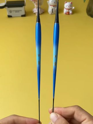 这就是最近爆火钓鱼圈的日夜两用浮漂!漂身长漂脚短,入水翻身到位快,直击底部大鱼,咬钩变色,性价比爆棚
