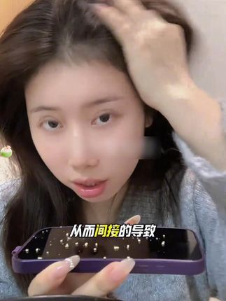 真的好神奇!第一次用都惊呆我了!梳出来特别脏!每天梳个几分钟,头发油的也没那么快了!#空心梳  #梳子  #头皮清洁梳   #蓬松梳