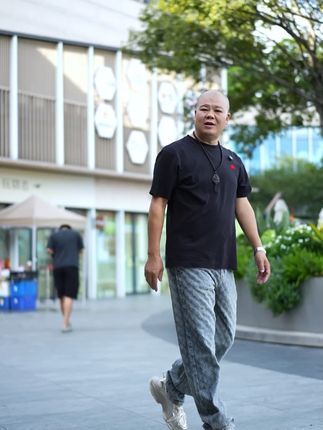 秋季怎么能少得了牛仔裤呢 #牛仔裤男 #提花牛仔裤 #品质男装 #小魔怪 #秋季新款