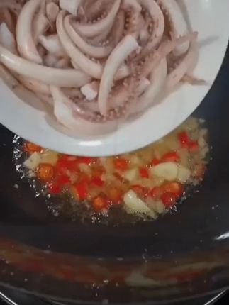 就这口孜然鱿鱼就没有人不爱吃 鲜香麻辣又脆又嫩又弹牙 #香辣鱿鱼须 #铁板鱿鱼 #解馋