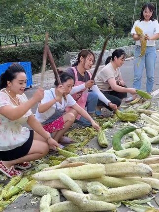 防滑又耐磨!老布鞋陪您晨练遛弯,稳当不硌脚! #传统工艺 #舒适透气 #怀旧 #千层底布鞋