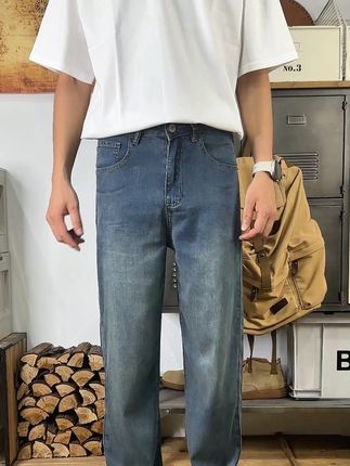 天丝牛仔裤才是夏天的王! 宽松直筒版型,水洗做旧自带复古滤镜~薄如蝉翼还透气,搭 T 恤球鞋都能拿捏高街感!关键能定制裤长,闭眼冲!#天丝牛仔裤 #夏季男生穿搭 #男生穿搭