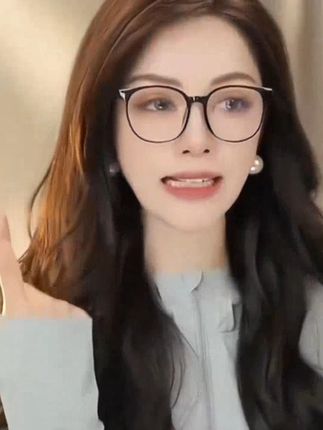 德芬妲超轻百搭韩版轻防蓝光黑色眼镜茶色平光镜大框网红素颜 #防蓝光眼镜# 素颜眼镜 #平光镜# 素颜神器 #眼镜控 @DOU+上热门 @DOU+小助手 #德芬妲超轻百搭韩版轻防蓝