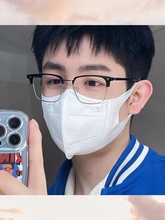 新款男超轻半框防蓝光平光眼镜百搭感时尚复古显脸小素颜显瘦眼镜#男士眼镜 #防蓝光眼镜 #平光眼镜 #显脸小眼镜 #时尚眼镜
