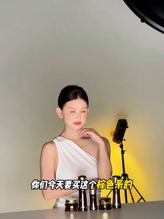这套棕色水乳今天再给回姐妹们双十一优惠大价格!!#珂尼娜品牌 #水乳 #神大英子 #好物分享 #护肤分享