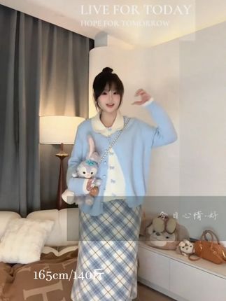 时尚不是盲目跟风,而是找到,属于自己的节奏,一件好衣服,能让你在人群中,瞬间脱颖而出#穿出高级感#女装穿搭#针织开衫#源头实力厂家#时尚穿搭女装