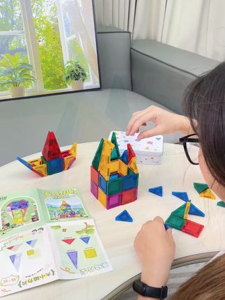 【皇恩优品】儿童益智玩具随身磁力片旅行便携彩窗益智拼搭积木玩具#儿童玩具 #皇恩优品磁力片 #便携积木 #益智玩具 #彩窗积木