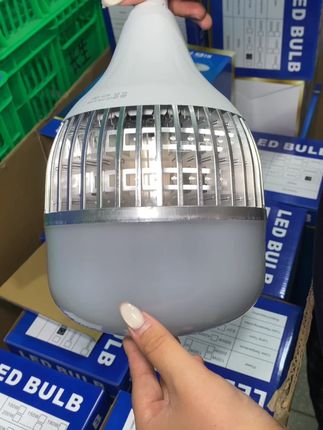 工厂仓库车间厂房不够亮,一定要看看这款led工程灯,巨亮巨省电,超耐用,现在厂家做活动#电灯泡