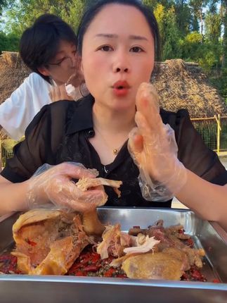 #好吃不贵经济实惠 #好吃到停不下来 #椒麻鸡 #椒麻鸡的做法#大口吃肉
